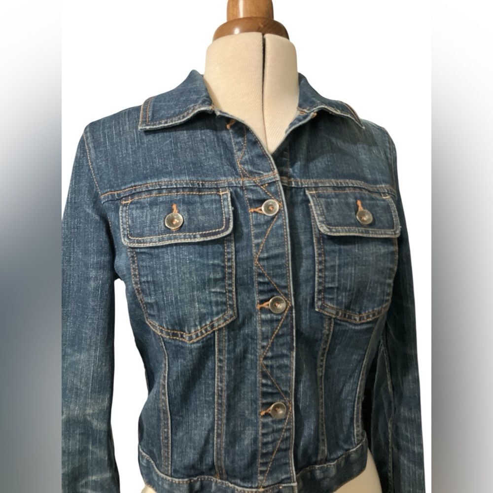 Banana Republic Jean Jacket Size M Denim Classic Fall Distressed Cropped